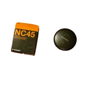 NEW NC45 Studio Mac Fix Powder Plus Foundation B82